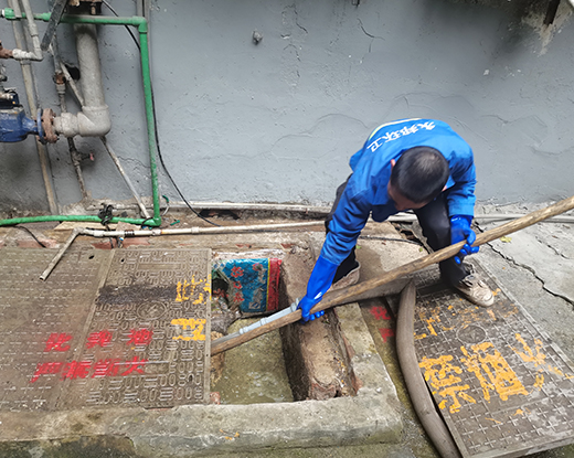 加格达奇清掏化粪池